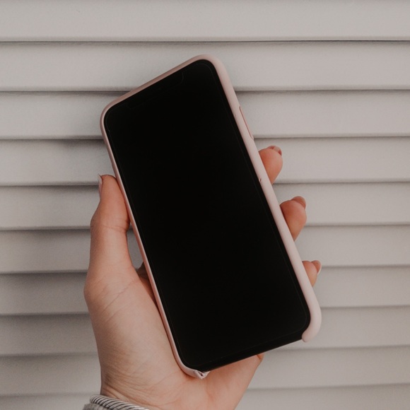 iPhone XS 64gb w. Apple Case + Screen Protector